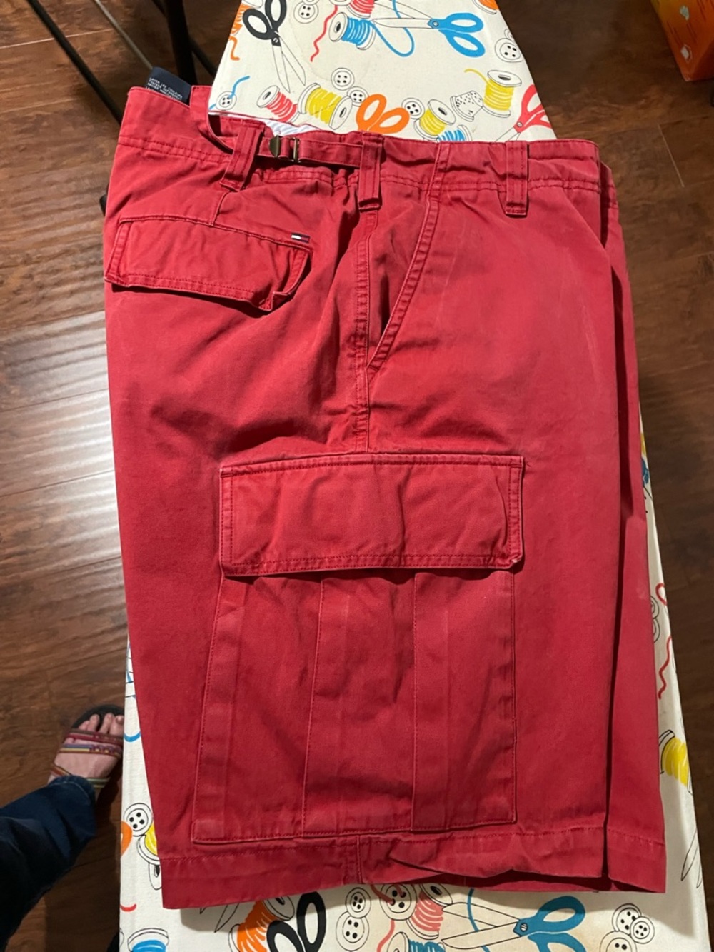 Men’sTommy Hilfiger Red Cargo Shorts Smoke & pet free home. No stains or tears.